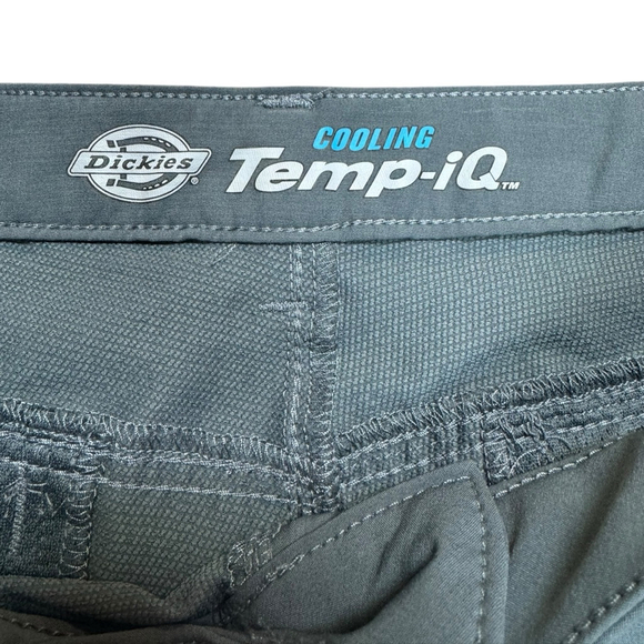 Dickies Women's Gray Temp-IQ Cooling Bermuda Shorts Size 10 - Picture 3 of 9